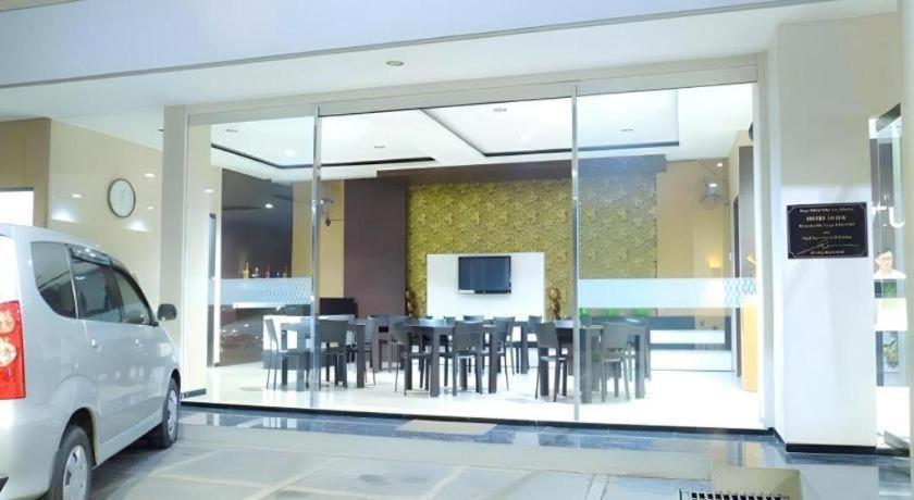 Lotus Hotel Subang Exterior foto