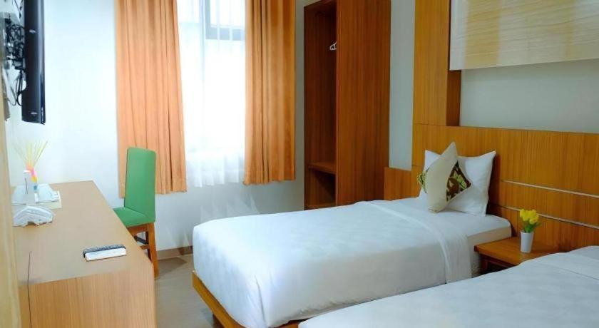 Lotus Hotel Subang Exterior foto